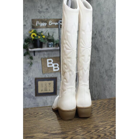 Wild Fable Cream Heeled Boots - Picture 8 of 10